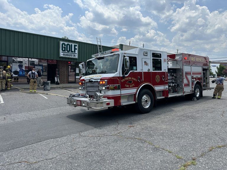 Trash can catches fire, smokes out SP business