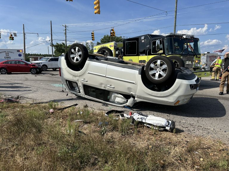 VIDEO: Rollover crash causes traffic delays in Seven Lakes