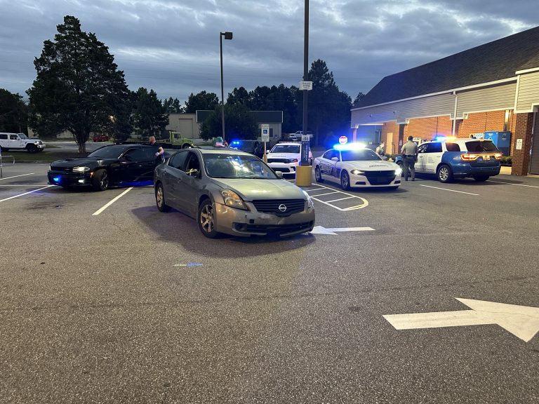 Chase from Foxfire to Aberdeen ends in 2 arrests, police searching for a 3rd