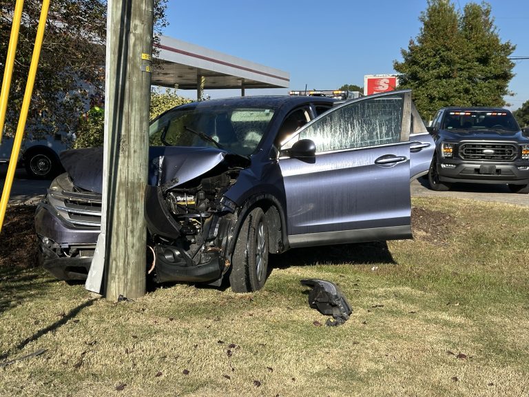 Carthage crash sends mother and baby to hospital