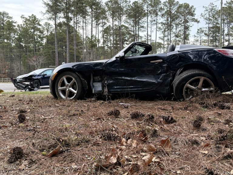 Driver runs stop sign, causes T-bone crash at Joel Road intersection