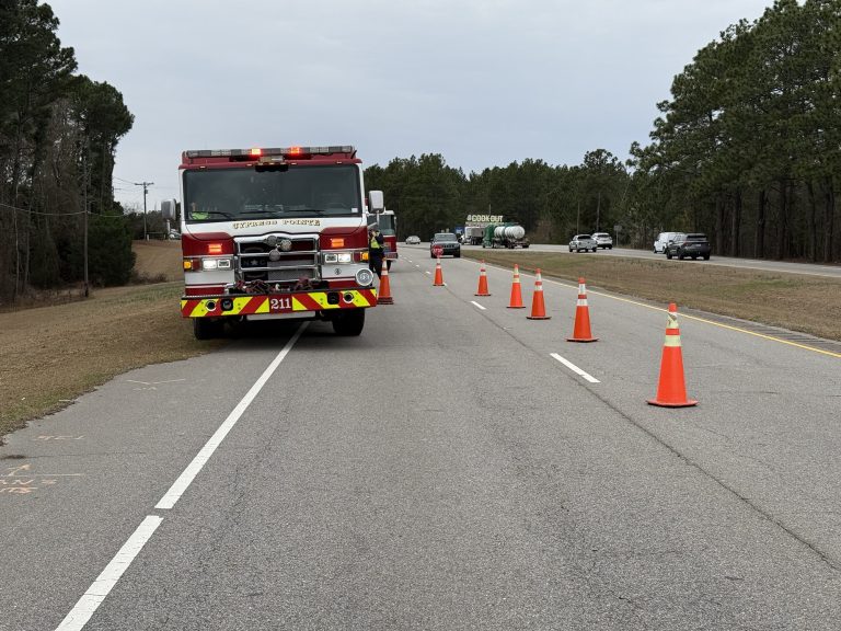Single-vehicle crash closes one lane of U.S. 1 North