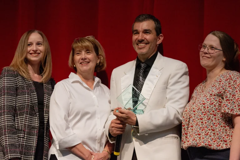 Pinecrest Players open “Mamma Mia” after Director recognized with award