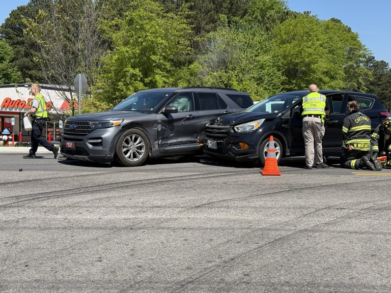 Two-vehicle crash partially blocks Monroe Street in Carthage