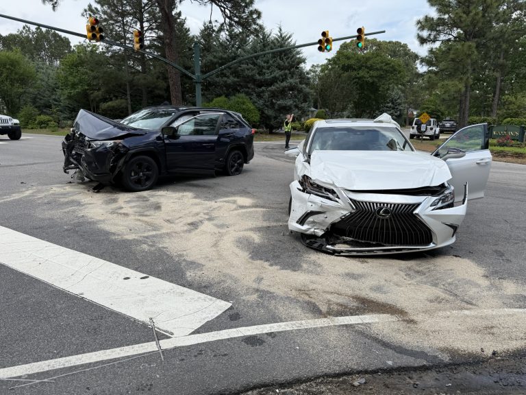 Two-vehicle crash temporarily closes intersection in Pinehurst